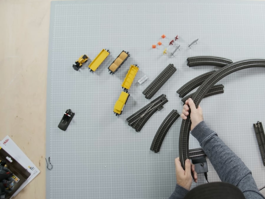 Unboxing der Märklin Start up Startpackung Baustelle.